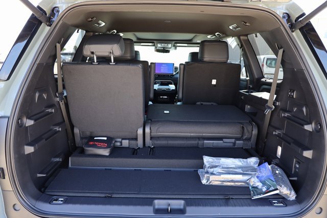 New 2026 Toyota Sequoia Platinum image 29