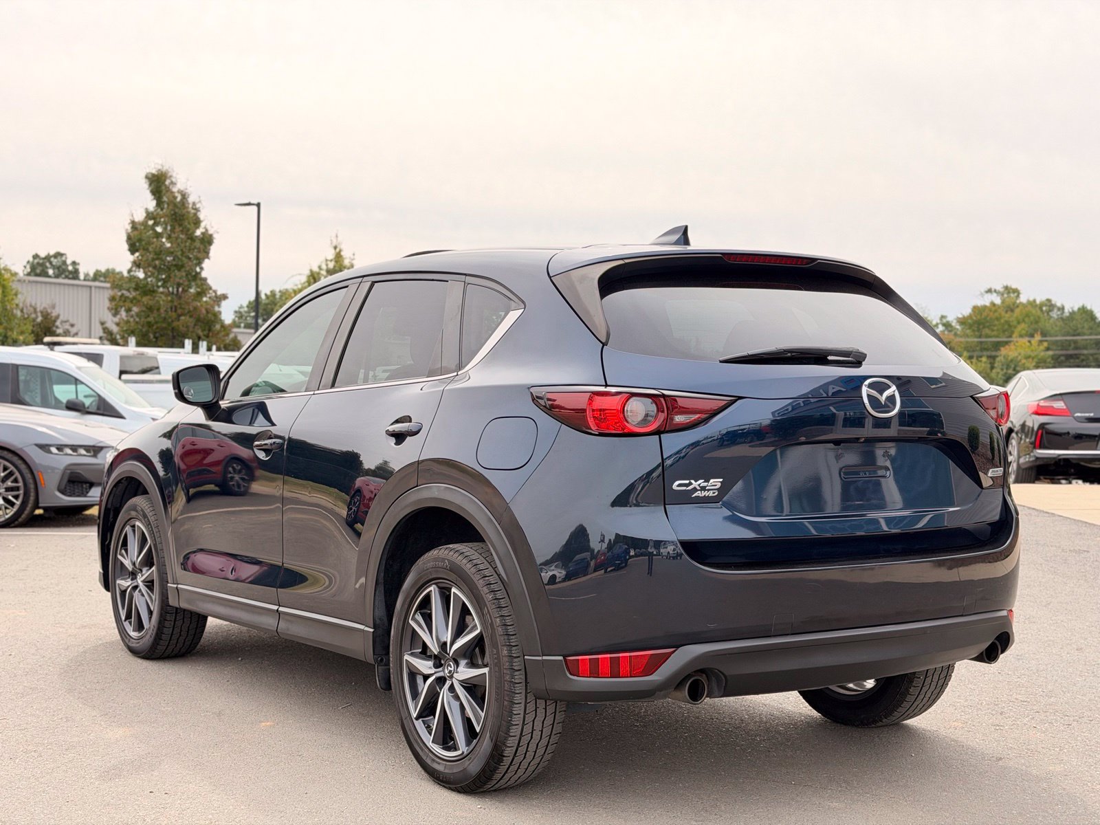 Used 2017 MAZDA CX-5 Touring w/ Preferred Equipment Package AWD/4WD image 11