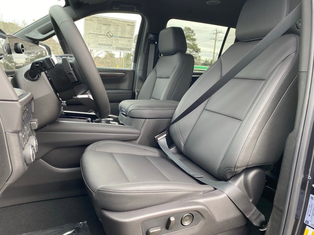 New 2026 Chevrolet Suburban LT w/ Comfort Package image 10