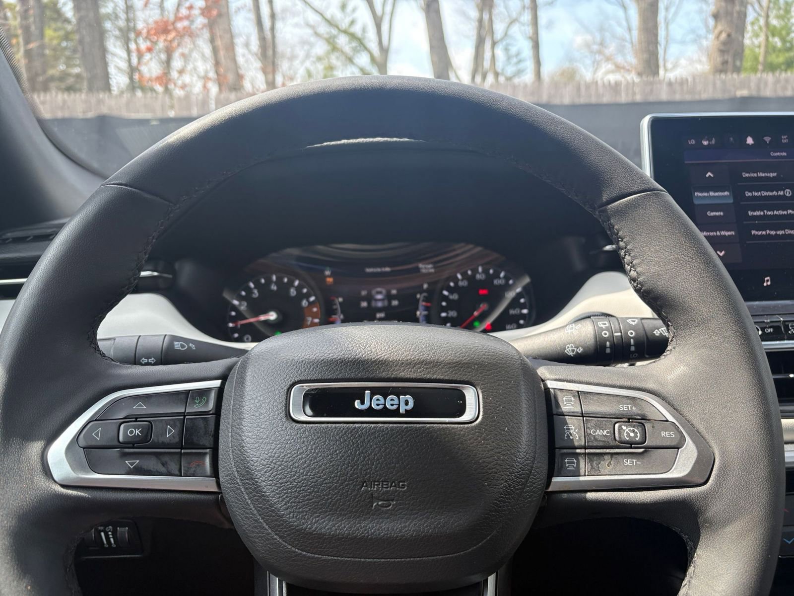 Used 2025 Jeep Compass Limited image 25