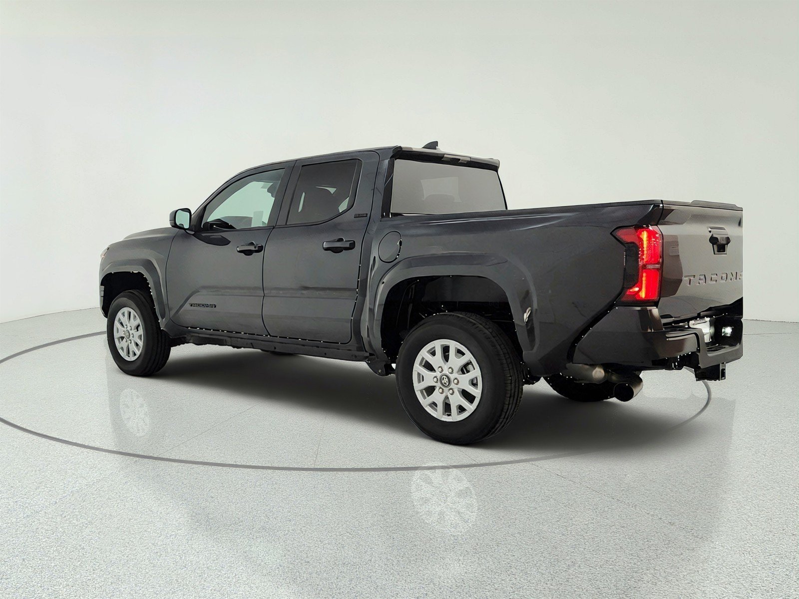 Used 2026 Toyota Tacoma SR5 RWD image 7