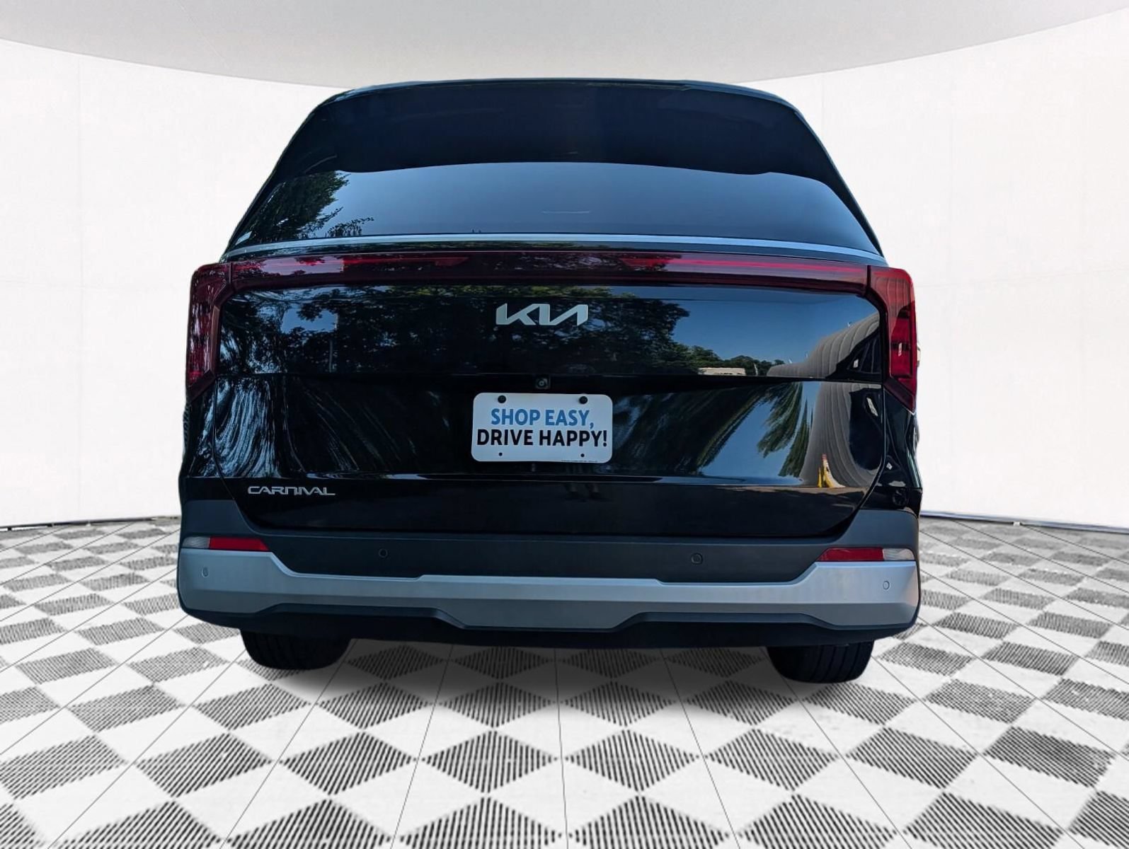 Used 2025 Kia Carnival EX FWD image 13