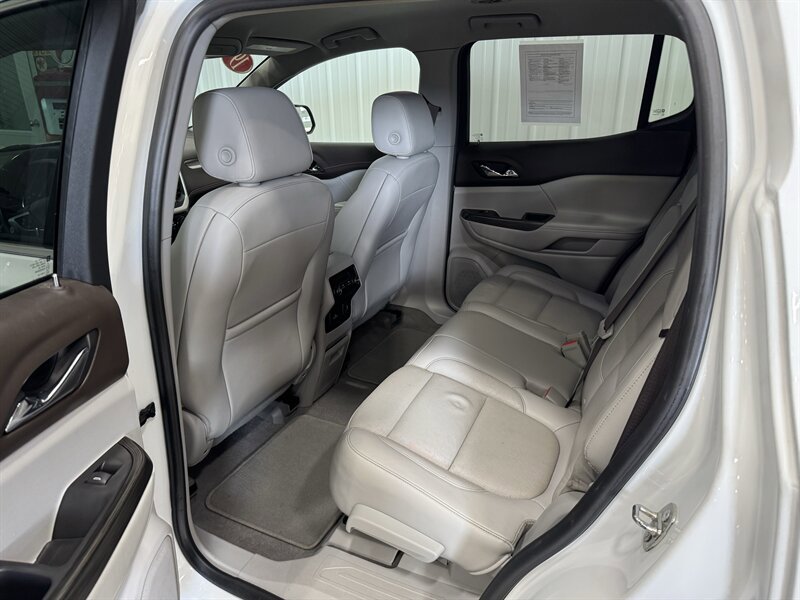Used 2019 GMC Acadia SLT AWD/4WD image 13