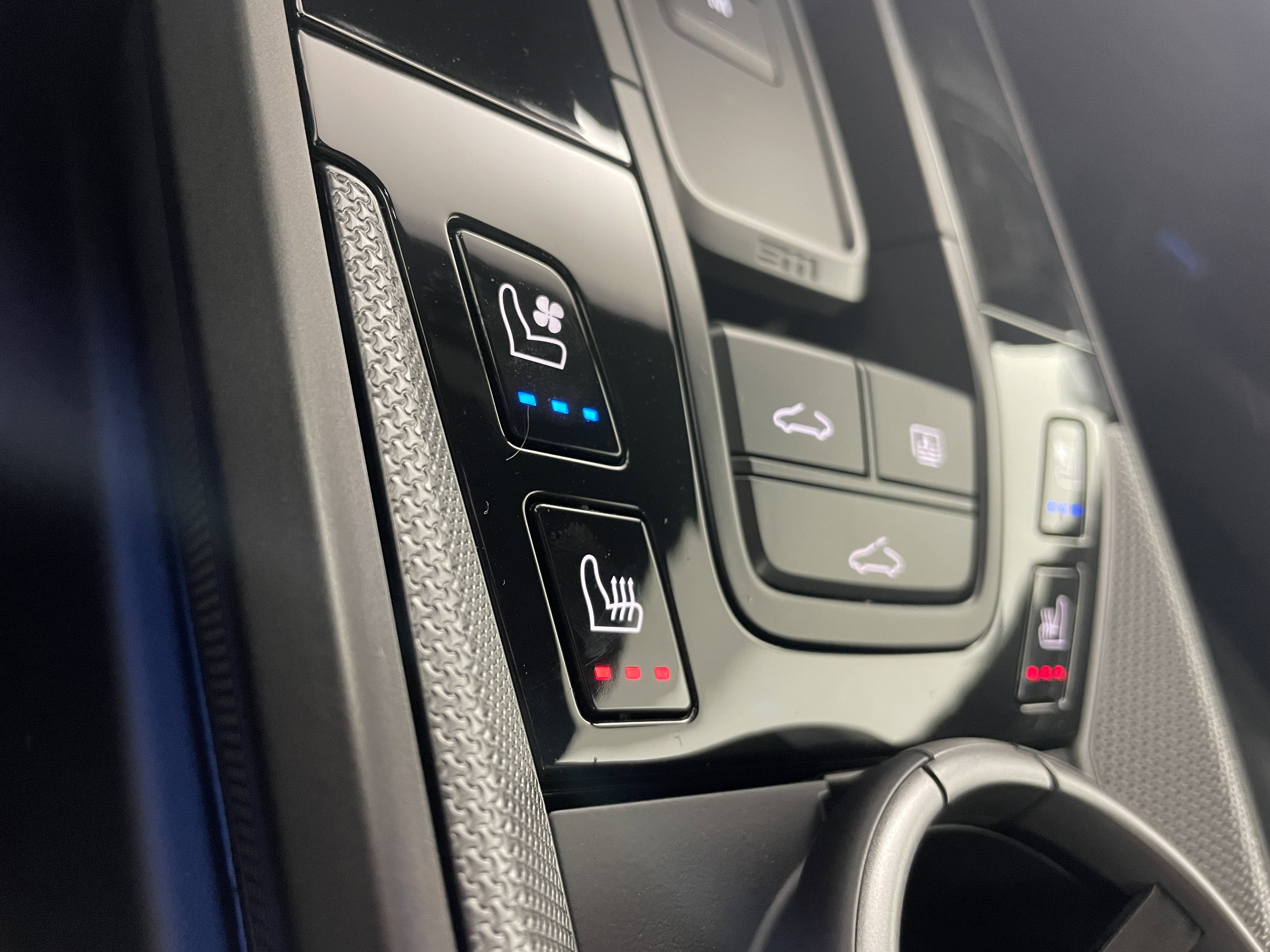 Used 2025 Porsche 911 Carrera image 23