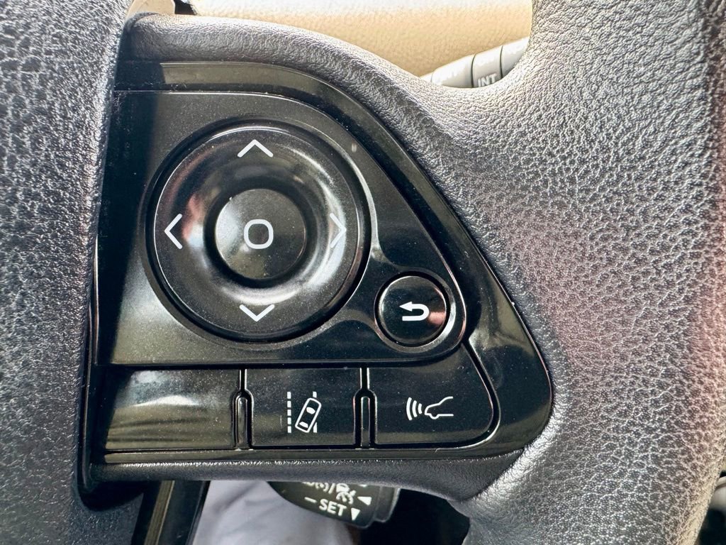 Used 2019 Toyota Prius LE image 22