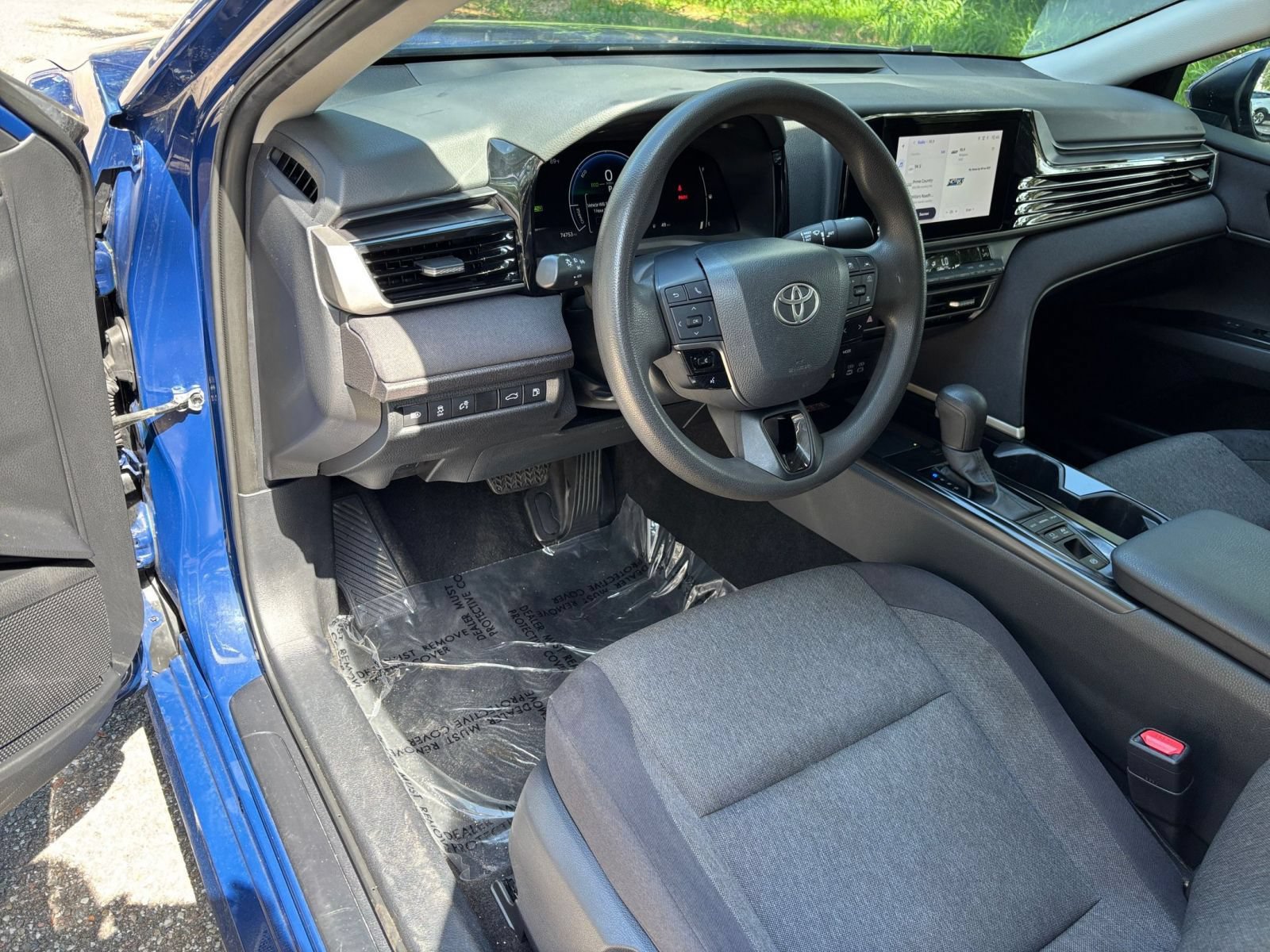 Used 2025 Toyota Camry LE FWD image 42