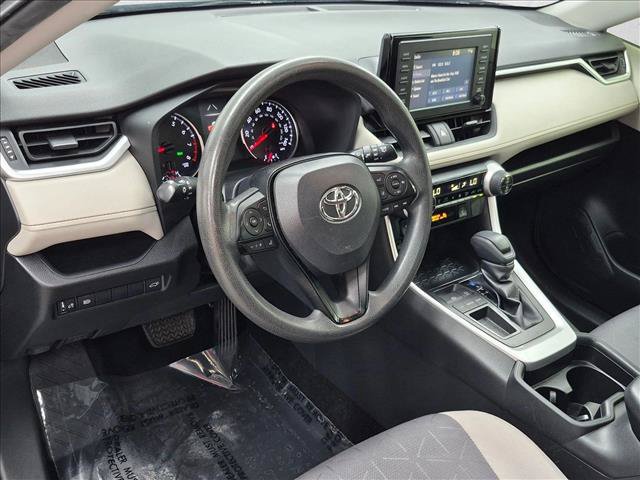 Used 2019 Toyota RAV4 XLE w/ Convenience Package FWD image 10