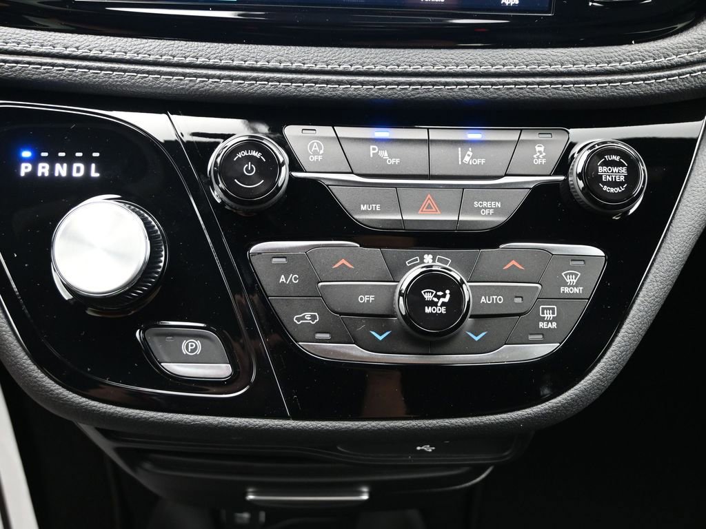 New 2026 Chrysler Pacifica Select image 23