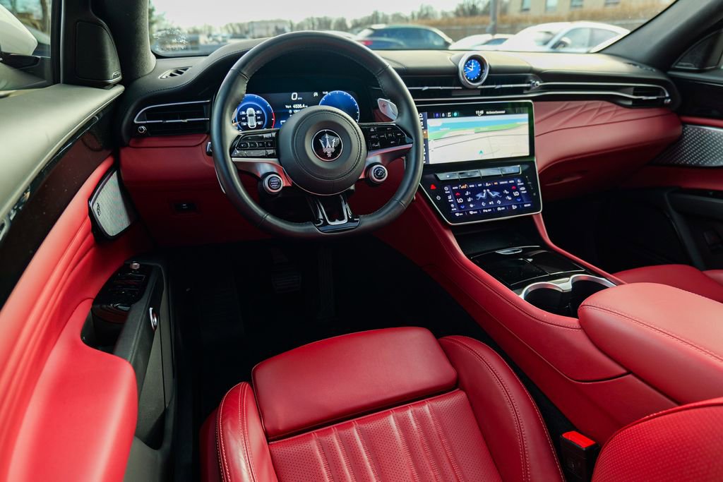 Certified 2023 Maserati Grecale Modena image 40