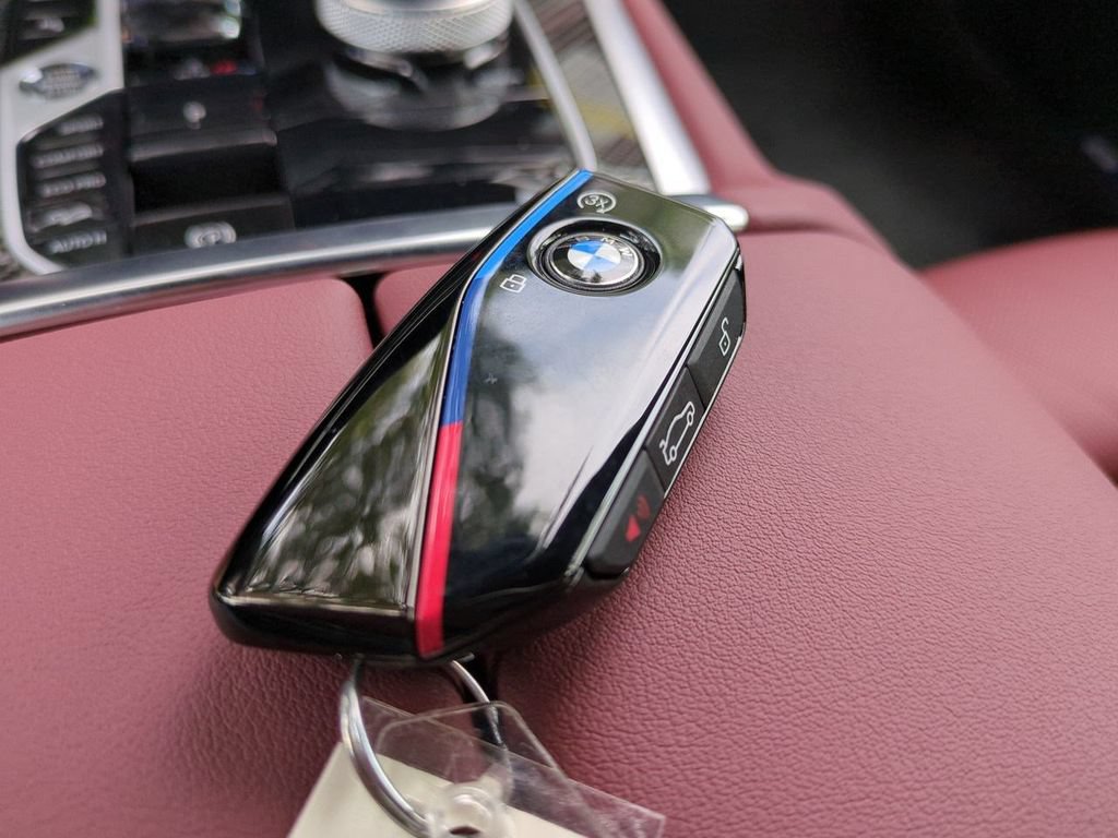 New 2027 BMW X6 M60i AWD/4WD image 29