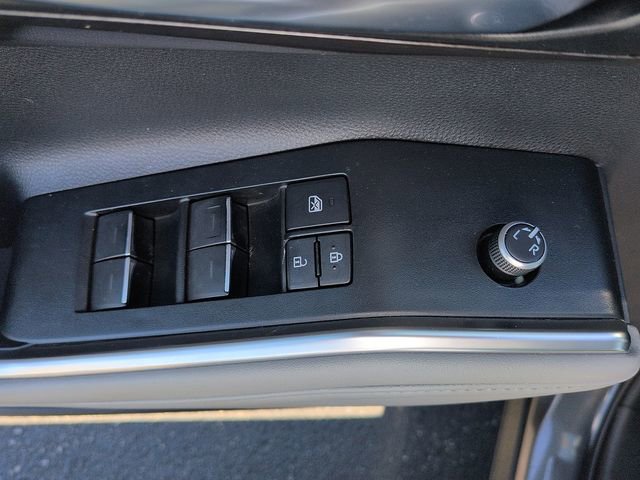 Used 2022 Toyota Highlander Platinum AWD/4WD image 18