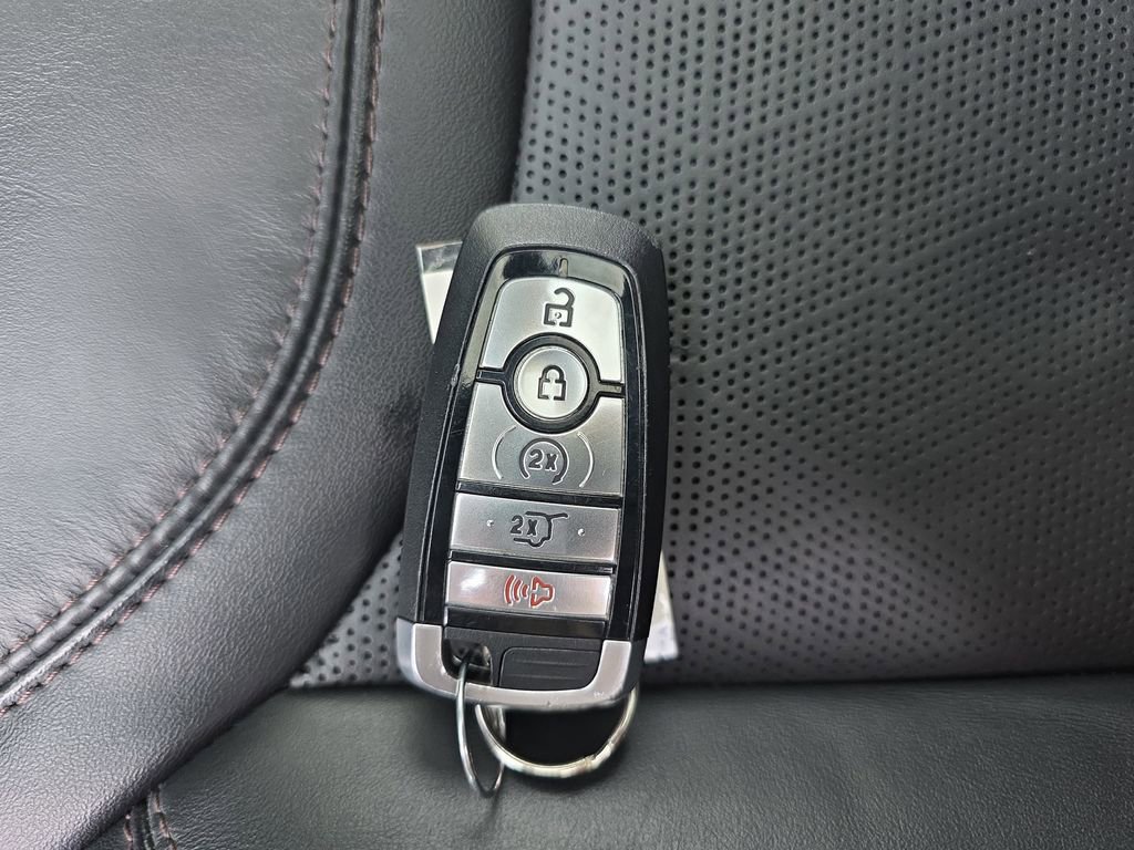 Used 2022 Ford Explorer Platinum w/ Equipment Group 601A image 38