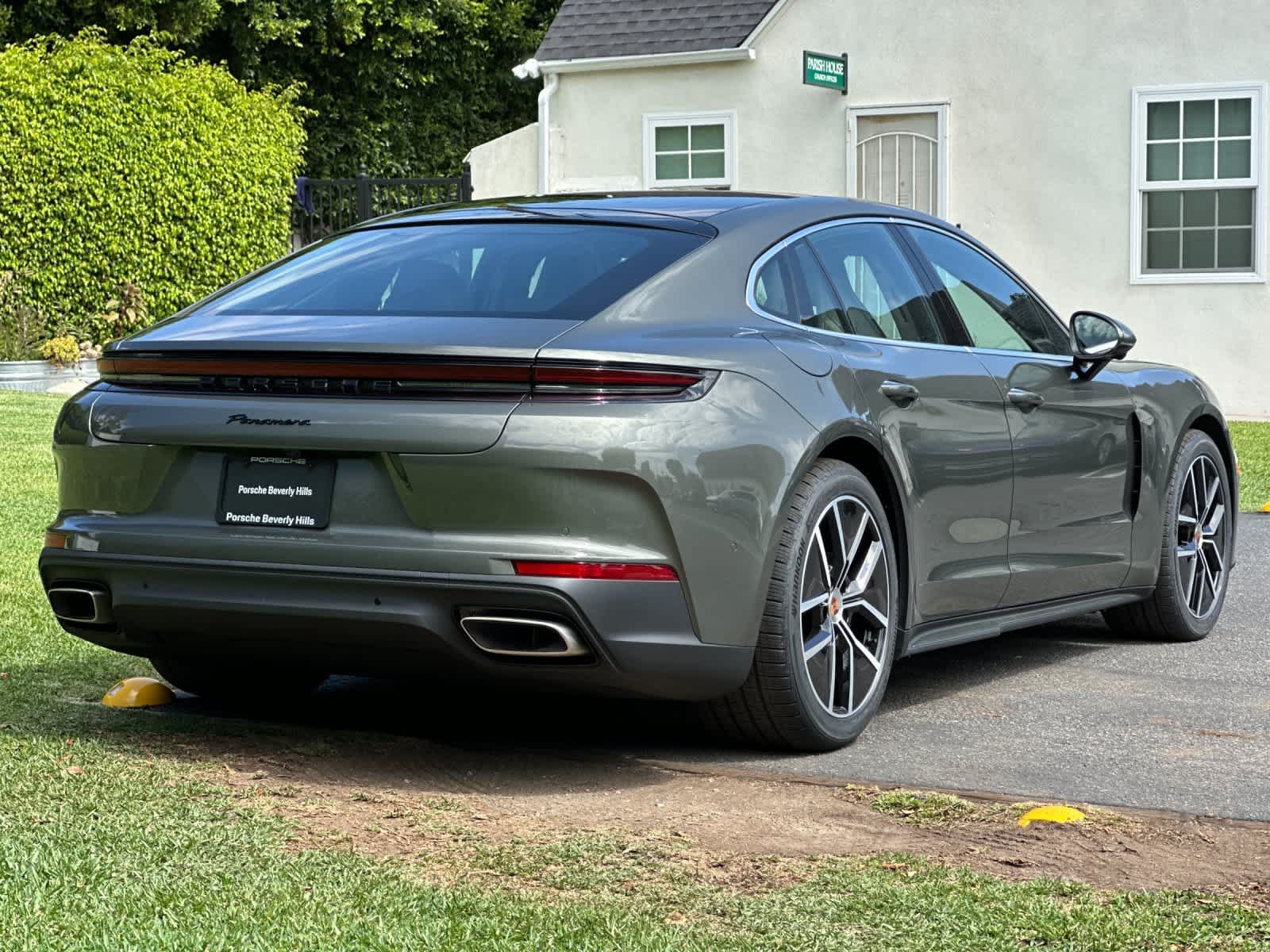 New 2026 Porsche Panamera RWD image 8