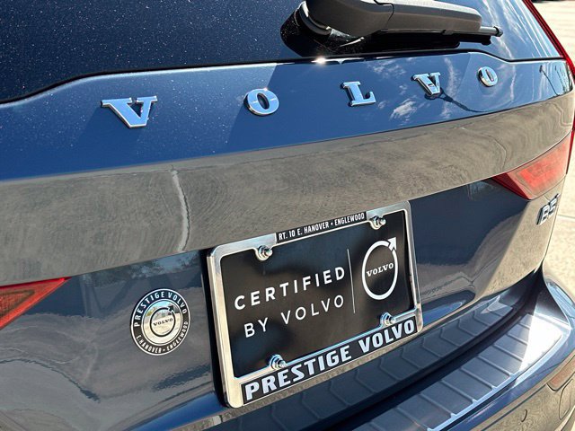Certified 2024 Volvo V60 B5 Cross Country Ultimate w/ Protection Package Premier AWD/4WD image 36