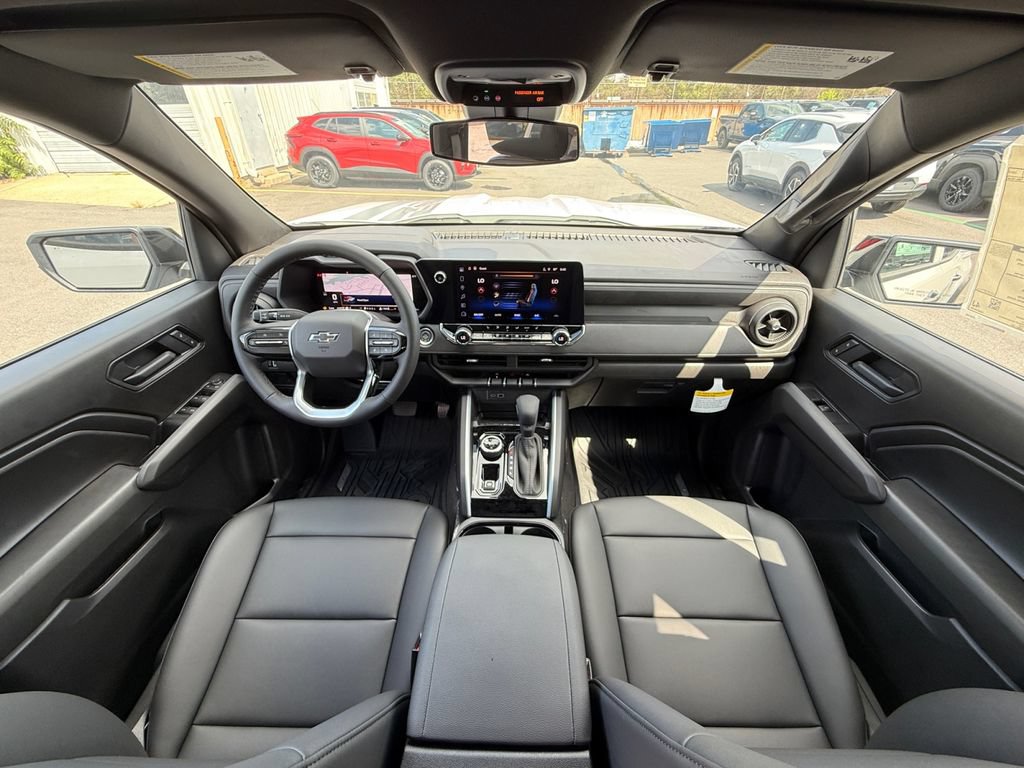 New 2026 Chevrolet Colorado Trail Boss w/ Off-Road Front Bumper Package AWD/4WD image 24