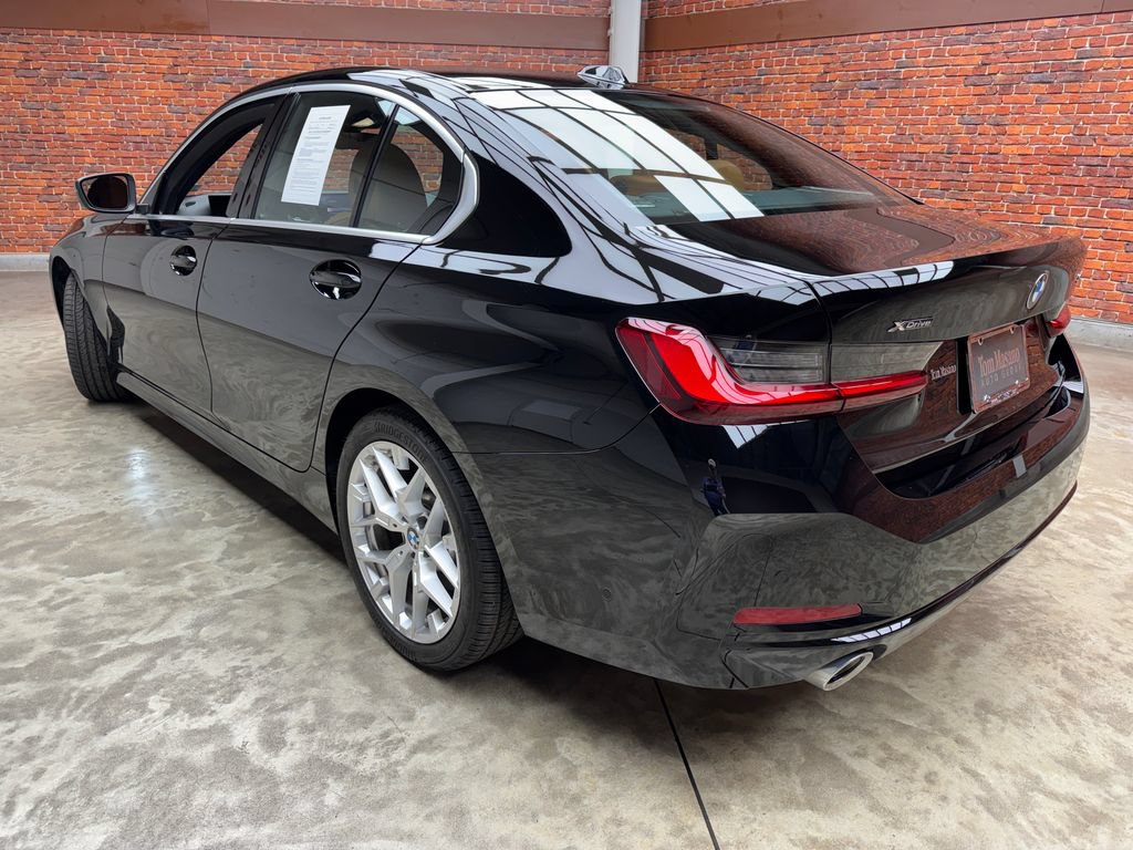 Certified 2025 BMW 330i xDrive Sedan w/ Premium Package AWD/4WD image 2