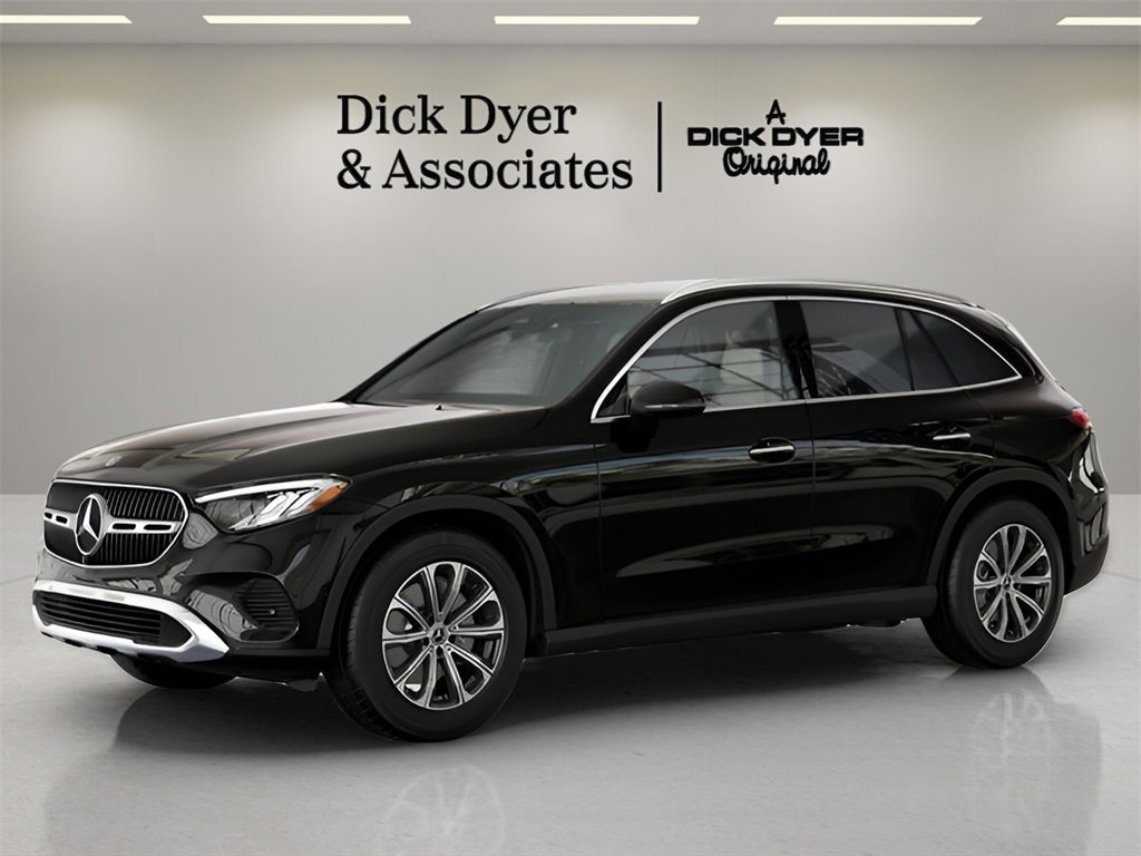 Used 2025 Mercedes-Benz GLC 300 4MATIC image 23