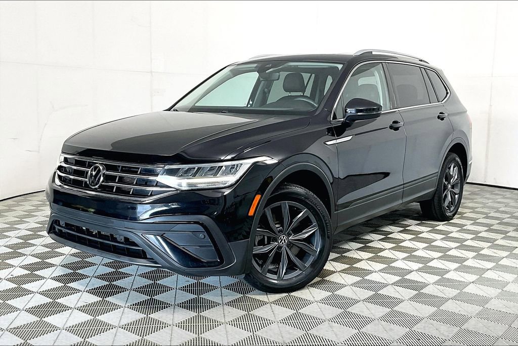 Used 2022 Volkswagen Tiguan SE image 2