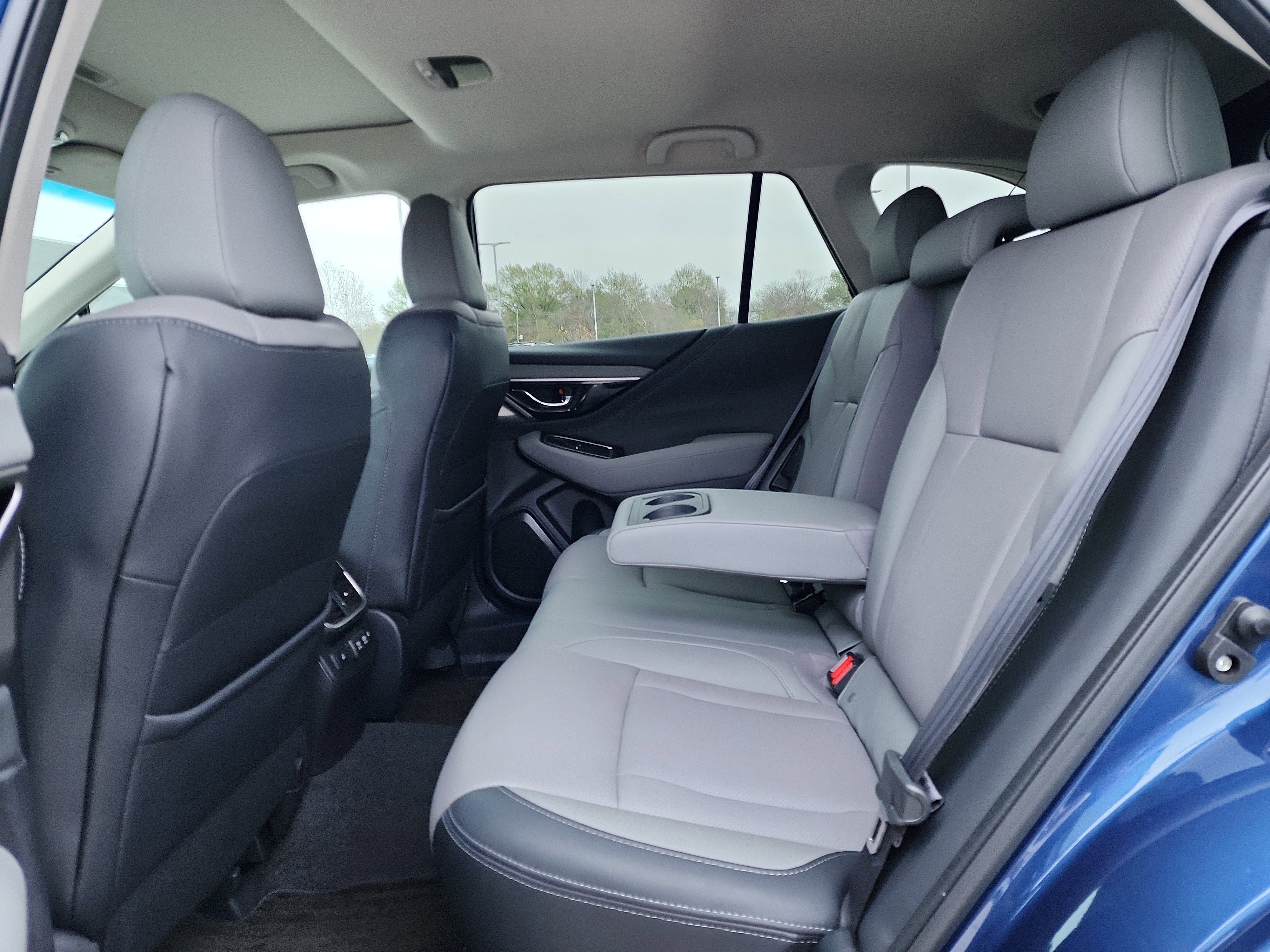 Used 2021 Subaru Outback Limited image 11