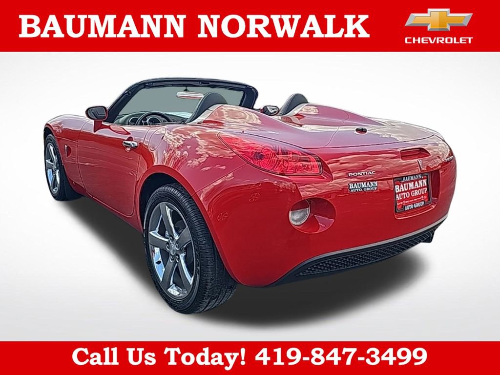 Used 2007 Pontiac Solstice Convertible w/ Premium Package RWD image 8