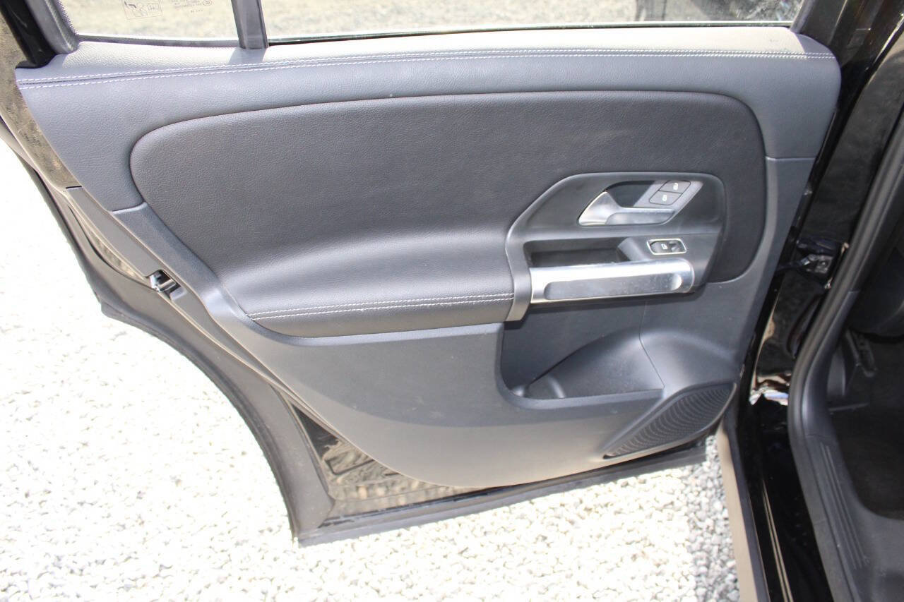 Used 2024 Mercedes-Benz GLB 250 image 21