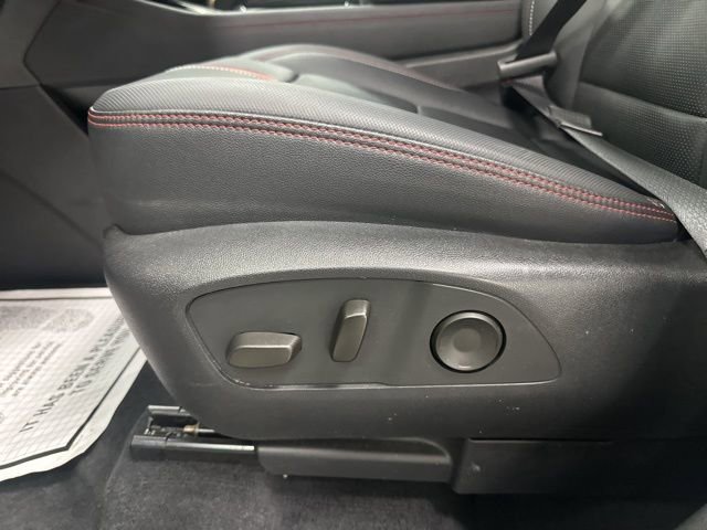 Used 2024 Chevrolet Traverse RS w/ LPO, Floor Liner Package AWD/4WD image 12
