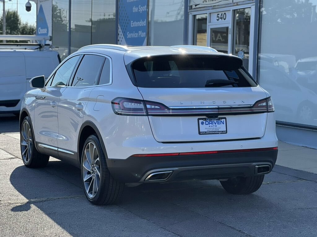 Used 2023 Lincoln Nautilus Reserve w/ Equipment Group 202A AWD/4WD image 3