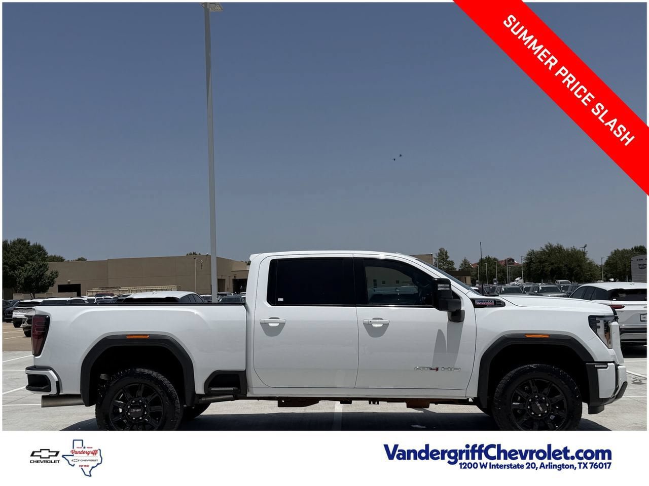 Certified 2025 GMC Sierra 2500 AT4 AWD/4WD image 3