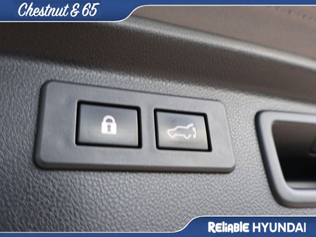 Used 2022 Subaru Forester Premium AWD/4WD image 17