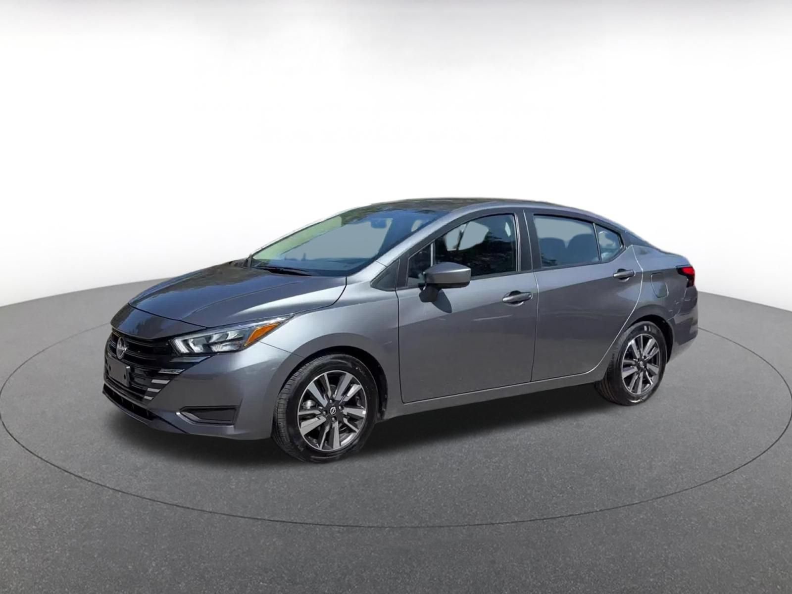 Used 2025 Nissan Versa SV FWD image 7