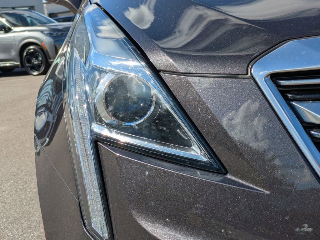 Used 2017 Cadillac XT5 Luxury w/ Driver Awareness Package image 10