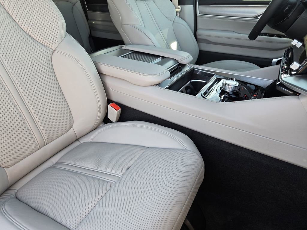 New 2026 Jeep Grand Wagoneer L Limited image 8