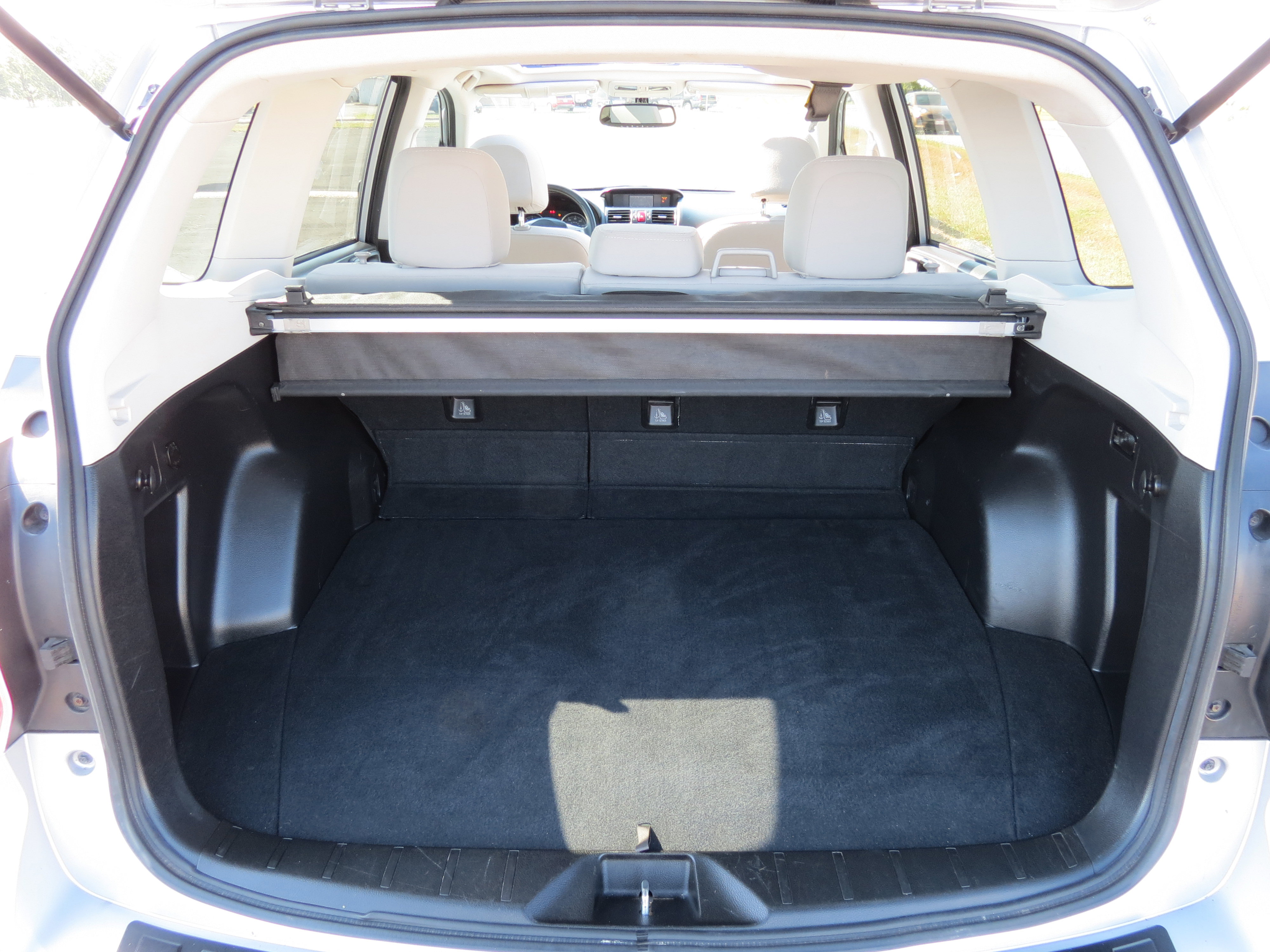 Used 2015 Subaru Forester 2.5i Premium w/ All-Weather Package AWD/4WD image 34