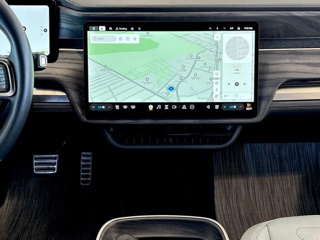 Used 2022 Rivian R1T Adventure image 25