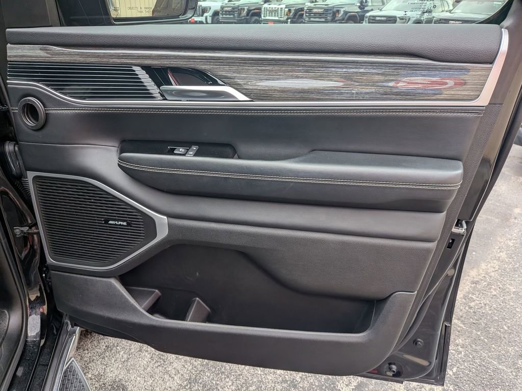 Used 2022 Jeep Wagoneer Series II w/ Convenience Group I image 28