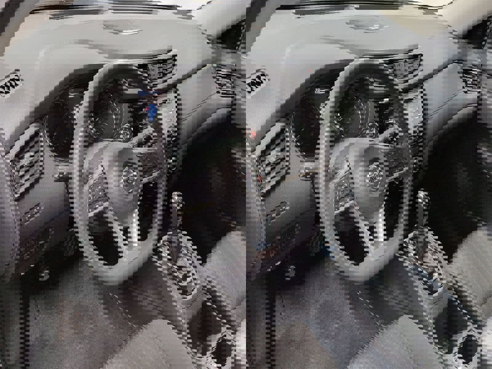 Used 2017 Nissan Rogue SV w/ Sun & Sound Touring Package image 10