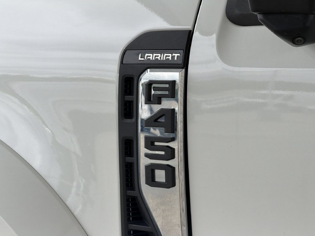Used 2023 Ford F450 Lariat w/ Lariat Ultimate Package AWD/4WD image 7