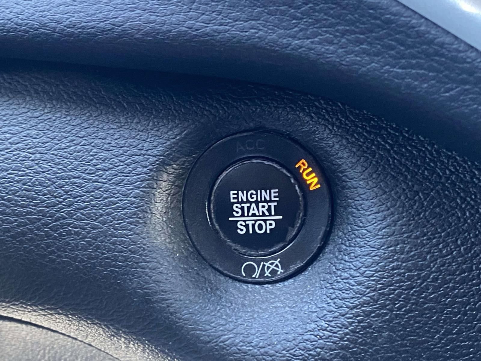 Used 2018 Jeep Cherokee Latitude Plus image 23