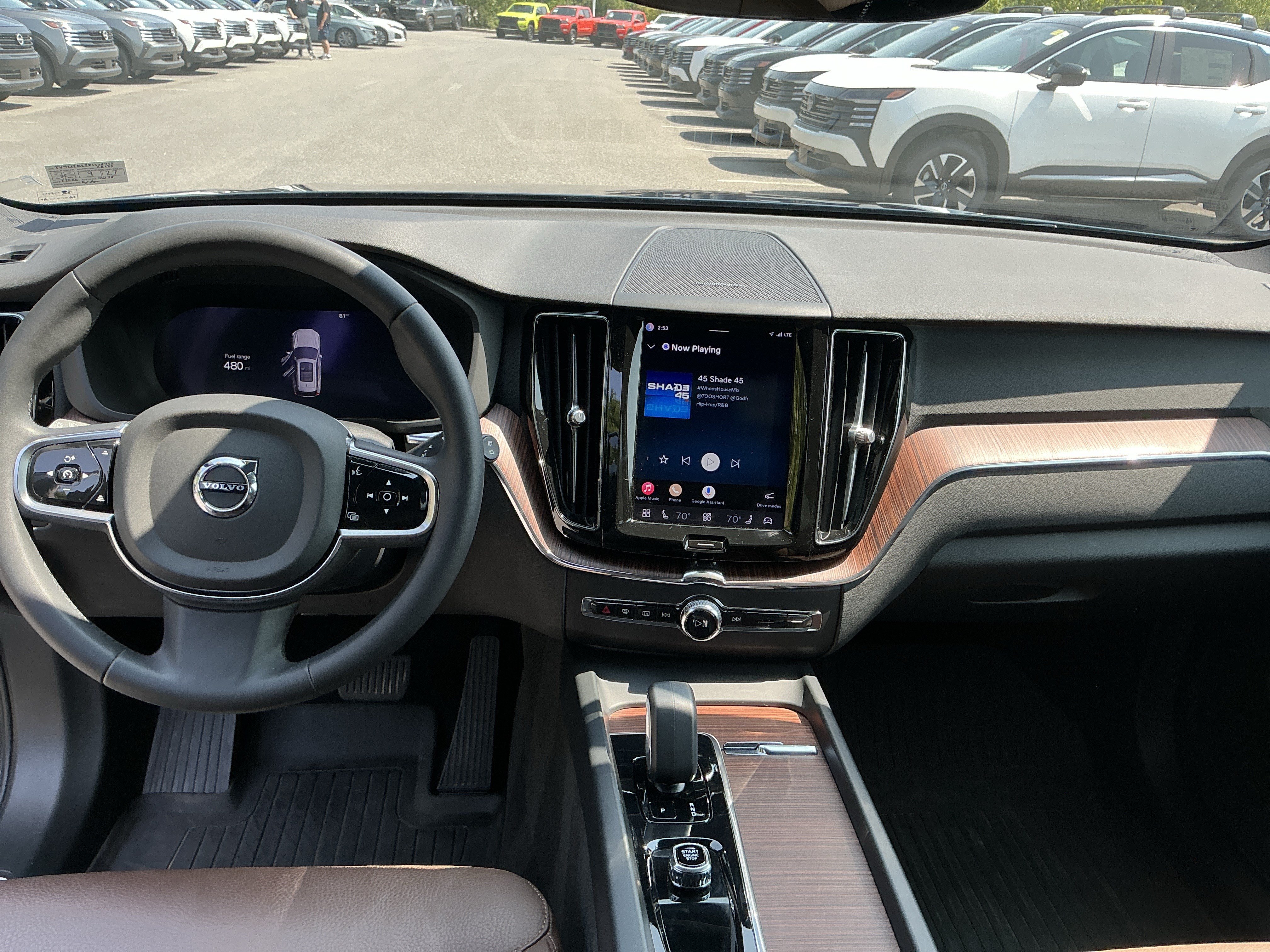 Used 2023 Volvo XC60 B5 Plus w/ Protection Package Premier AWD/4WD image 11