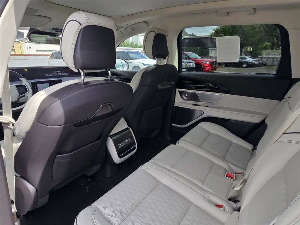 New 2026 Lincoln Nautilus Black Label AWD/4WD image 12