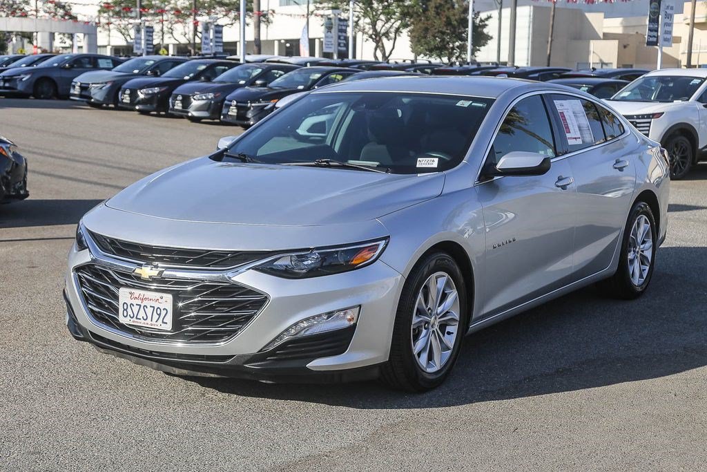 Used 2021 Chevrolet Malibu LT FWD image 3