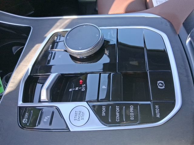New 2026 BMW X5 sDrive40i w/ Premium Package RWD image 5