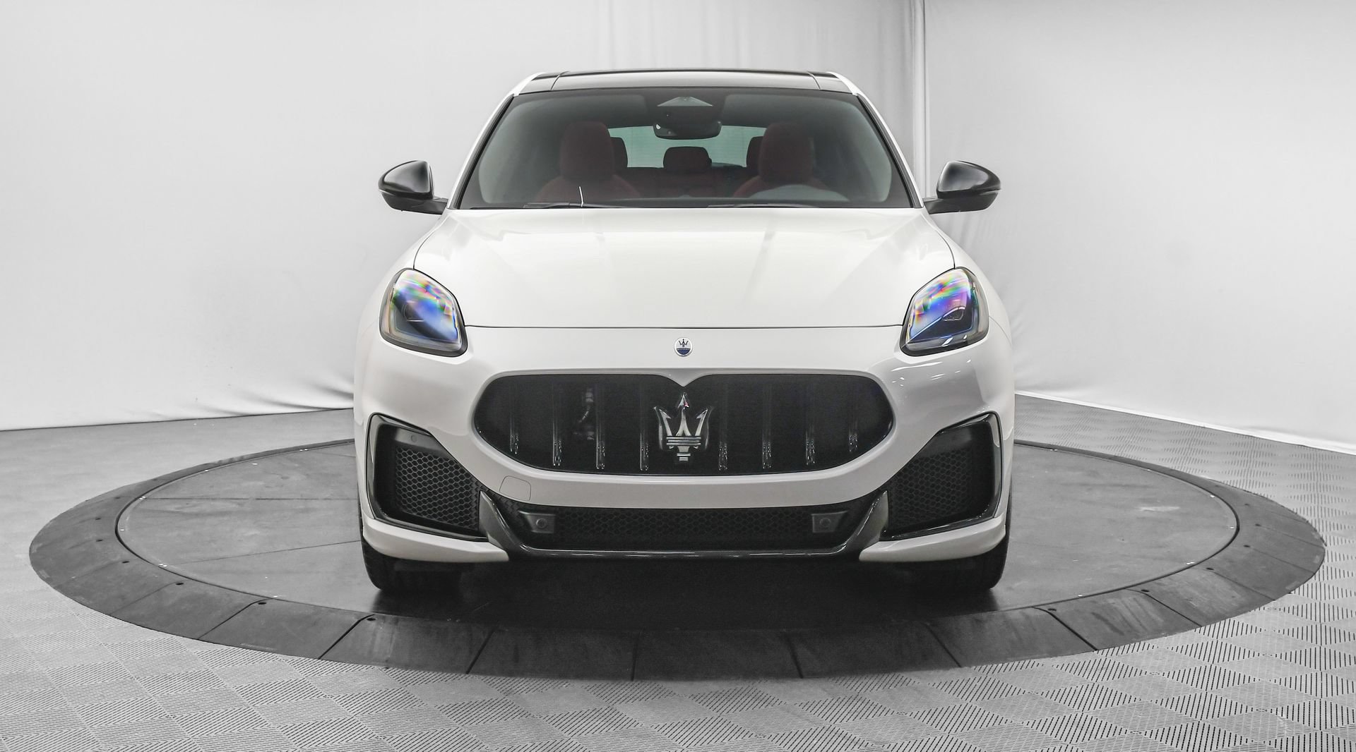 Used 2025 Maserati Grecale Modena AWD/4WD image 2