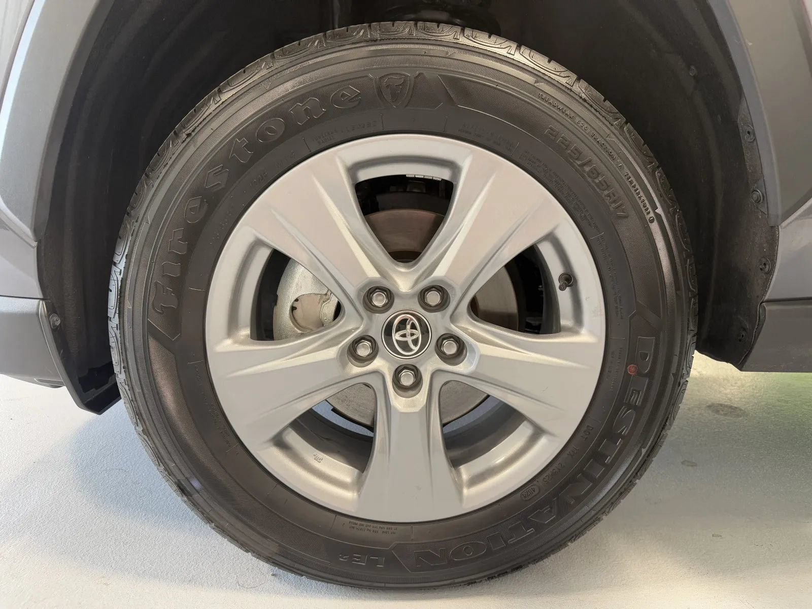 Used 2025 Toyota RAV4 LE AWD/4WD image 37