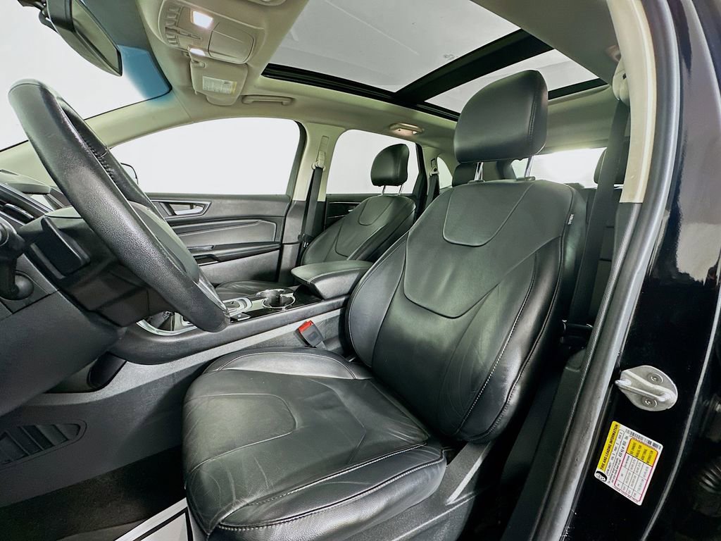 Used 2016 Ford Edge Titanium image 22