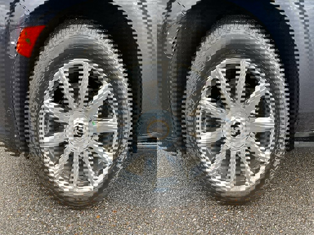 Used 2022 Cadillac Escalade Premium Luxury Platinum w/ Heavy-Duty Trailer Package image 8