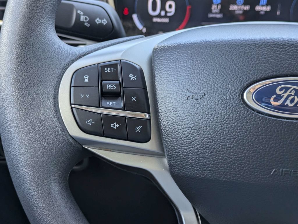 Certified 2026 Ford Explorer Active RWD image 25