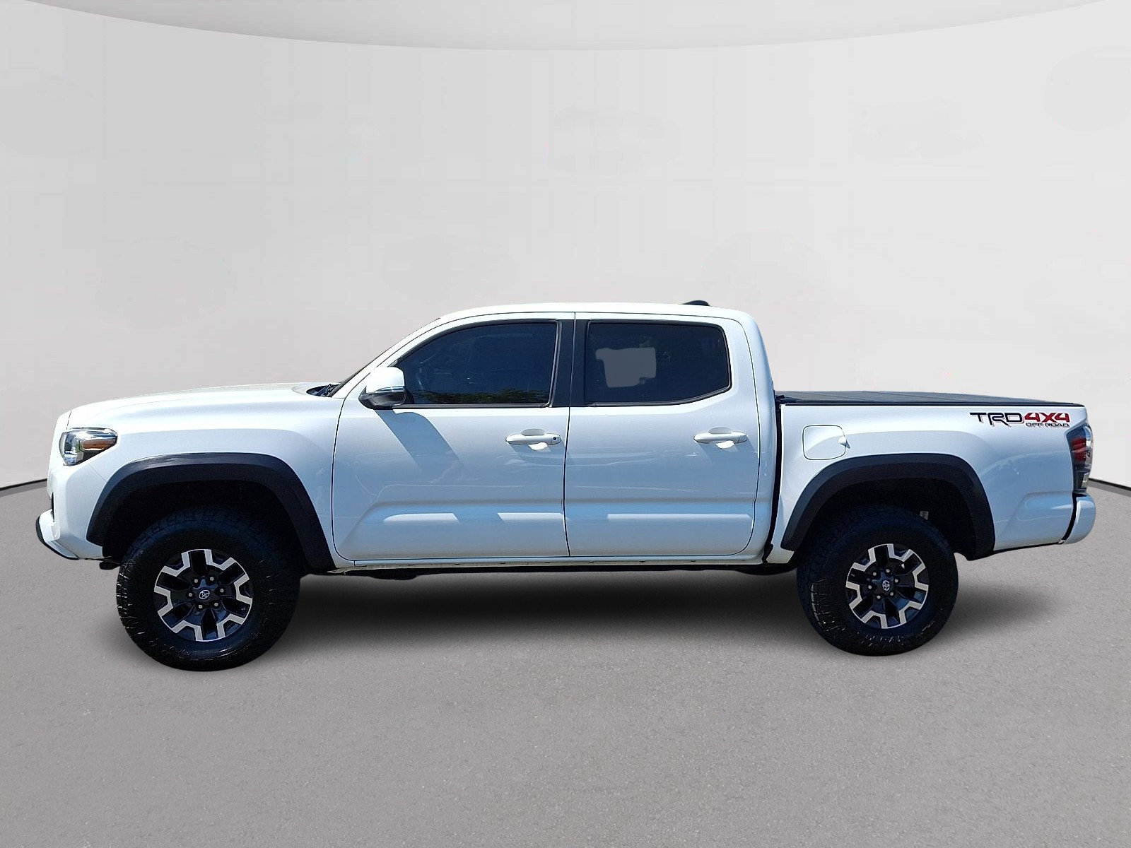 Used 2020 Toyota Tacoma TRD Off-Road w/ Technology Package AWD/4WD image 6