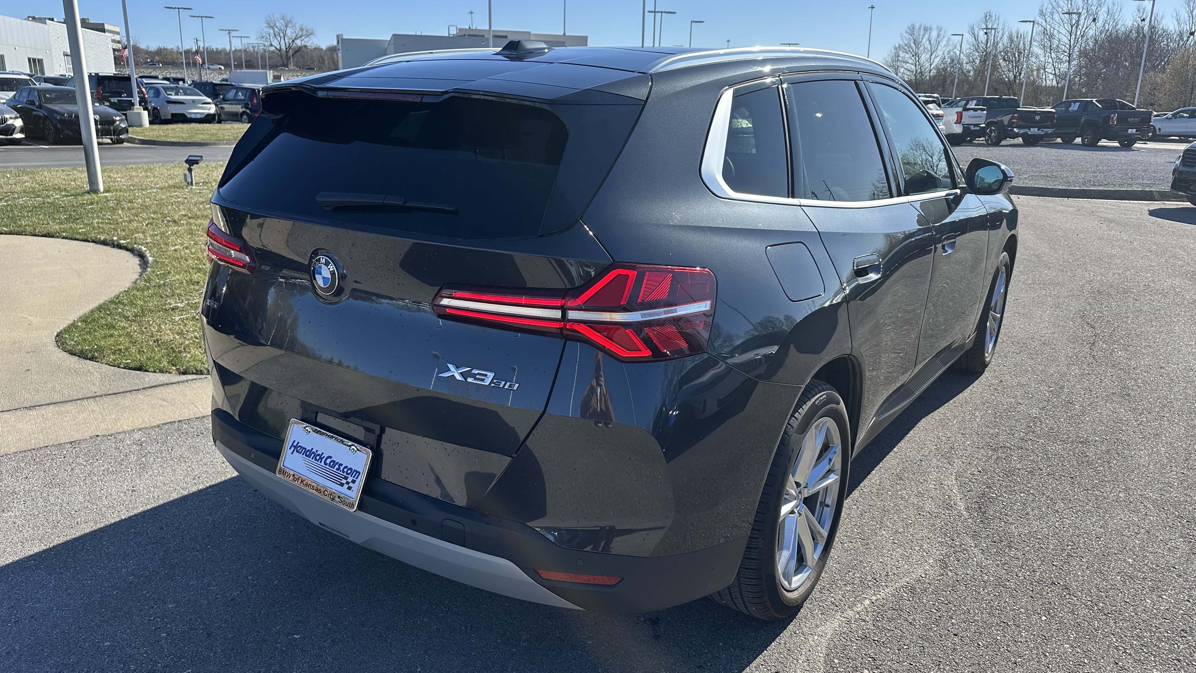 Used 2025 BMW X3 xDrive30i image 10
