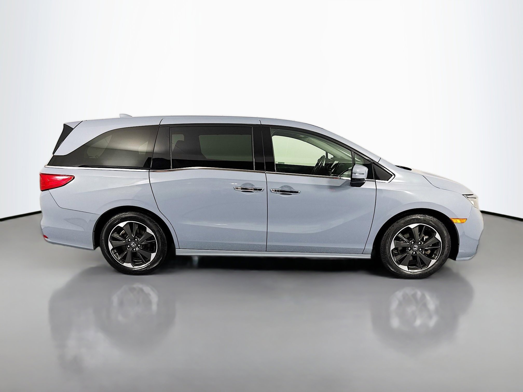 Certified 2023 Honda Odyssey Elite image 4